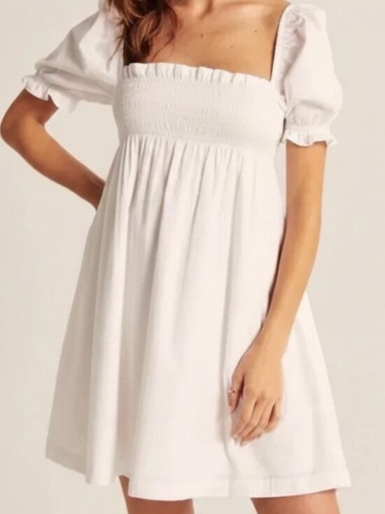 Abercrombie & Fitch Dresses & Skirts - Abercrombie & Fitch Smocked Babydoll Mini Dress WHITE XS Pockets